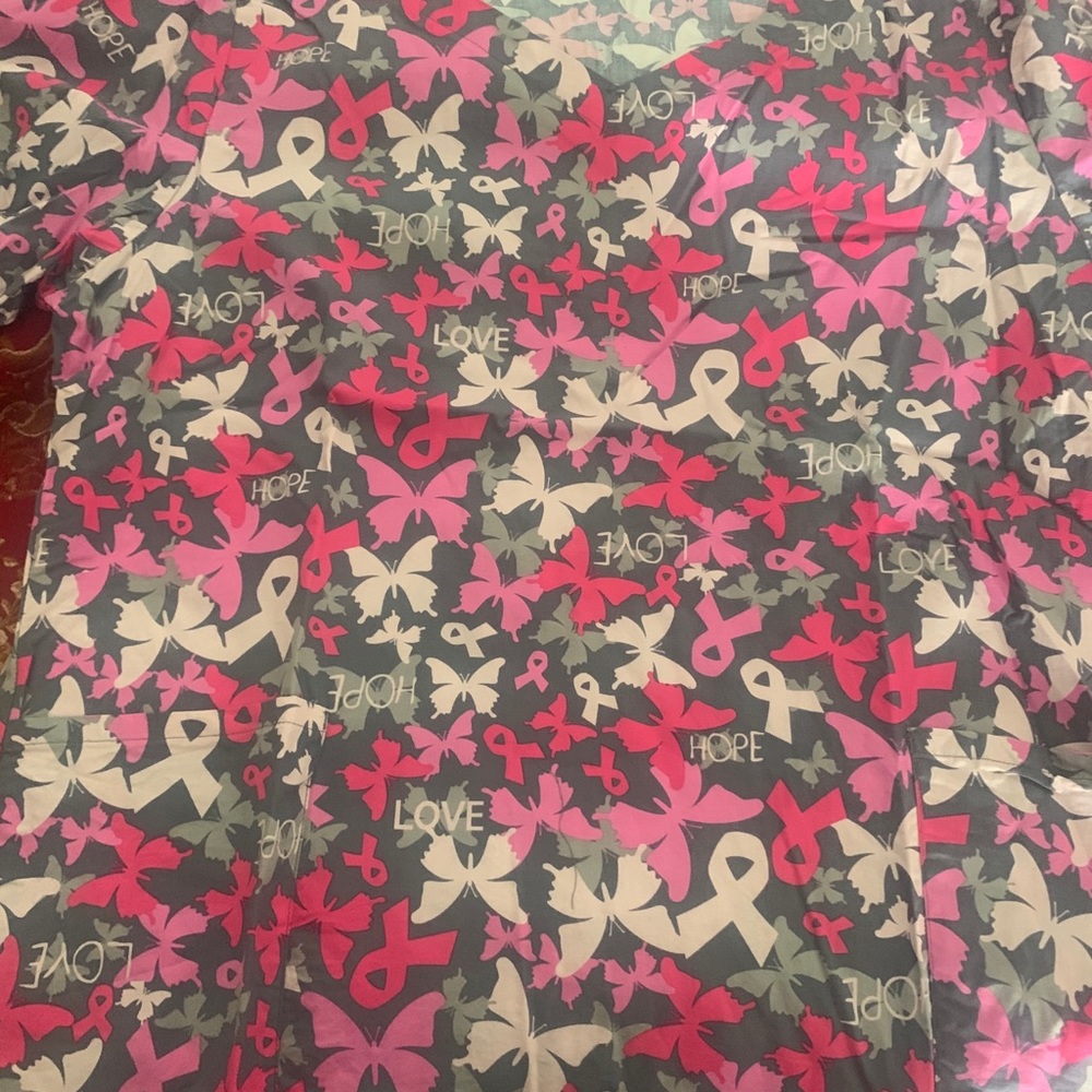 Women’s scrub top